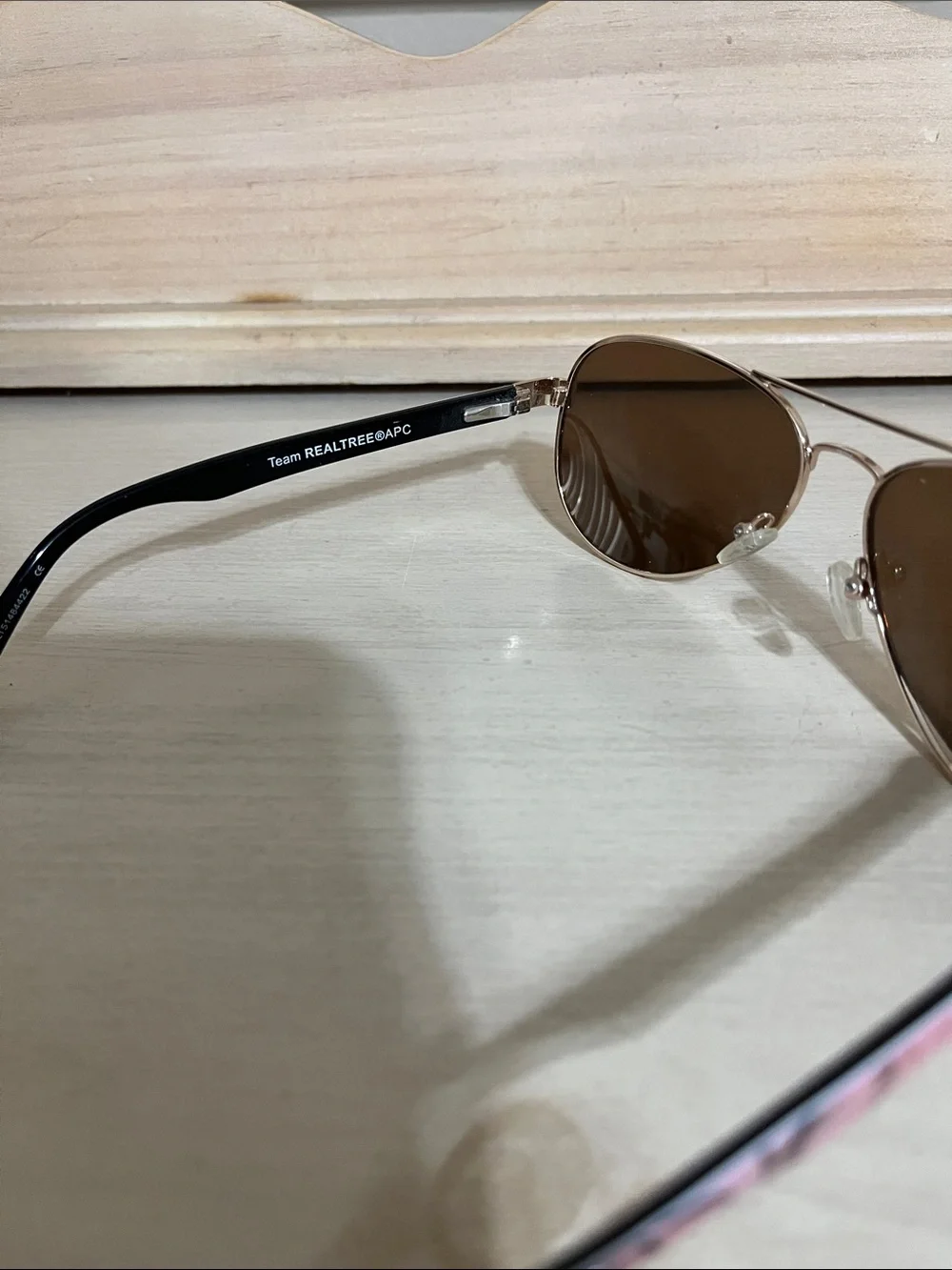Realtree Gold Frame Sunglasses with Pink Marble Temples